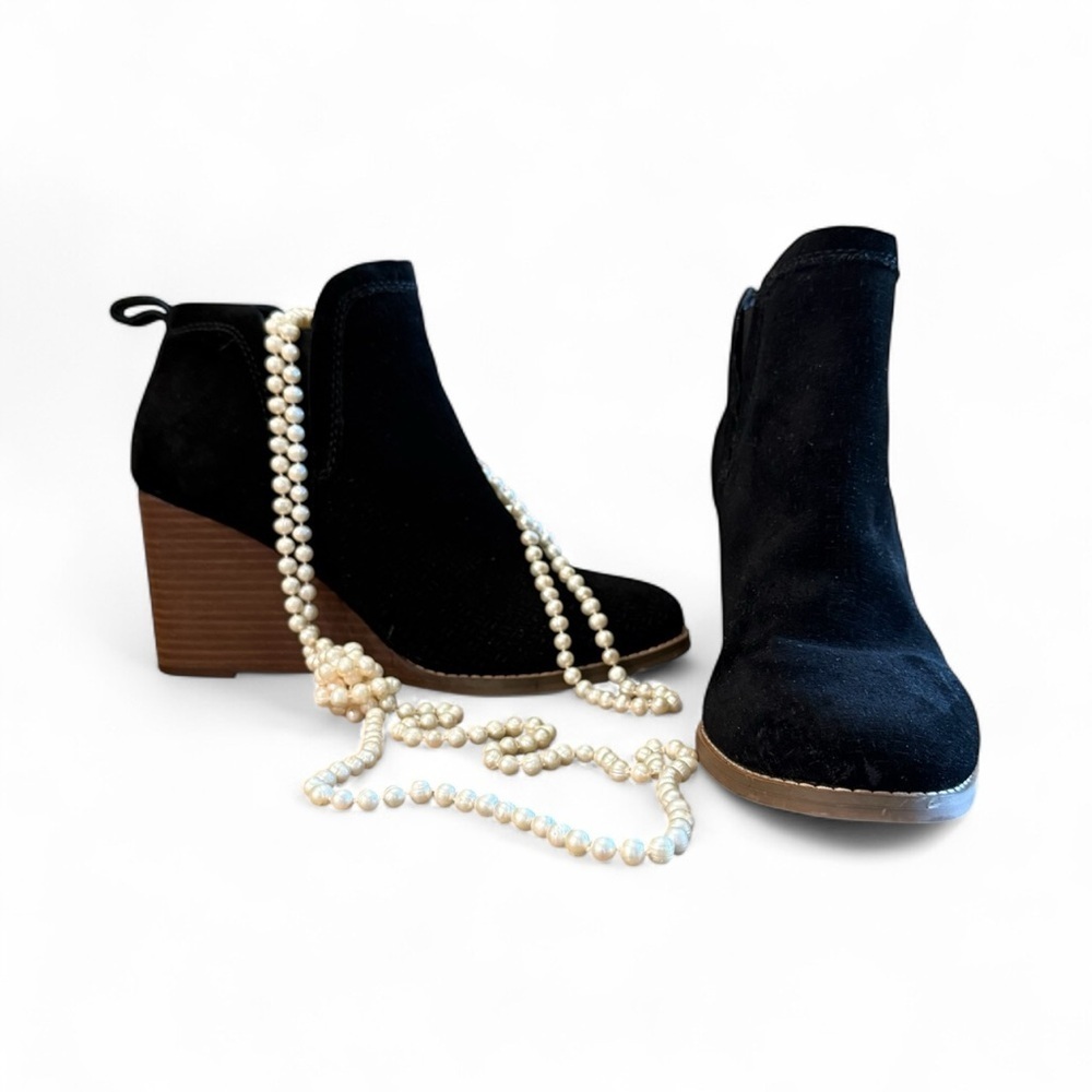 Crown VintageBlack Wedge Ankle Boots - Picture 2 of 8